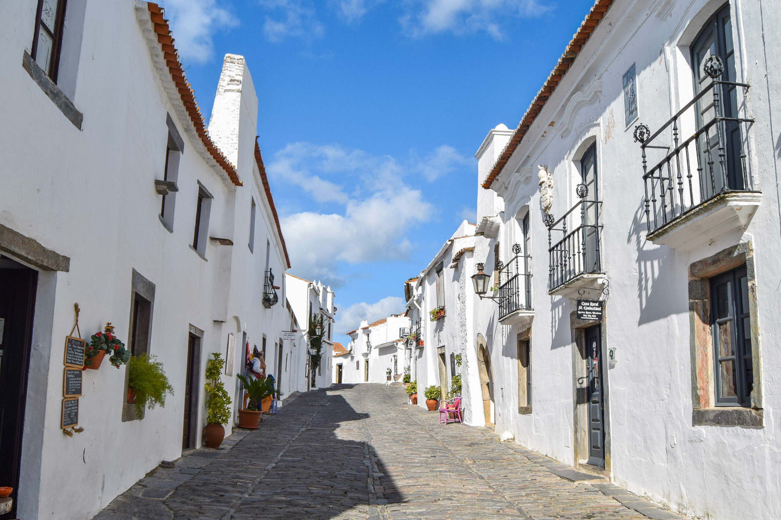 production-services-and-filming-in-portugal-street-in-medieval-town
