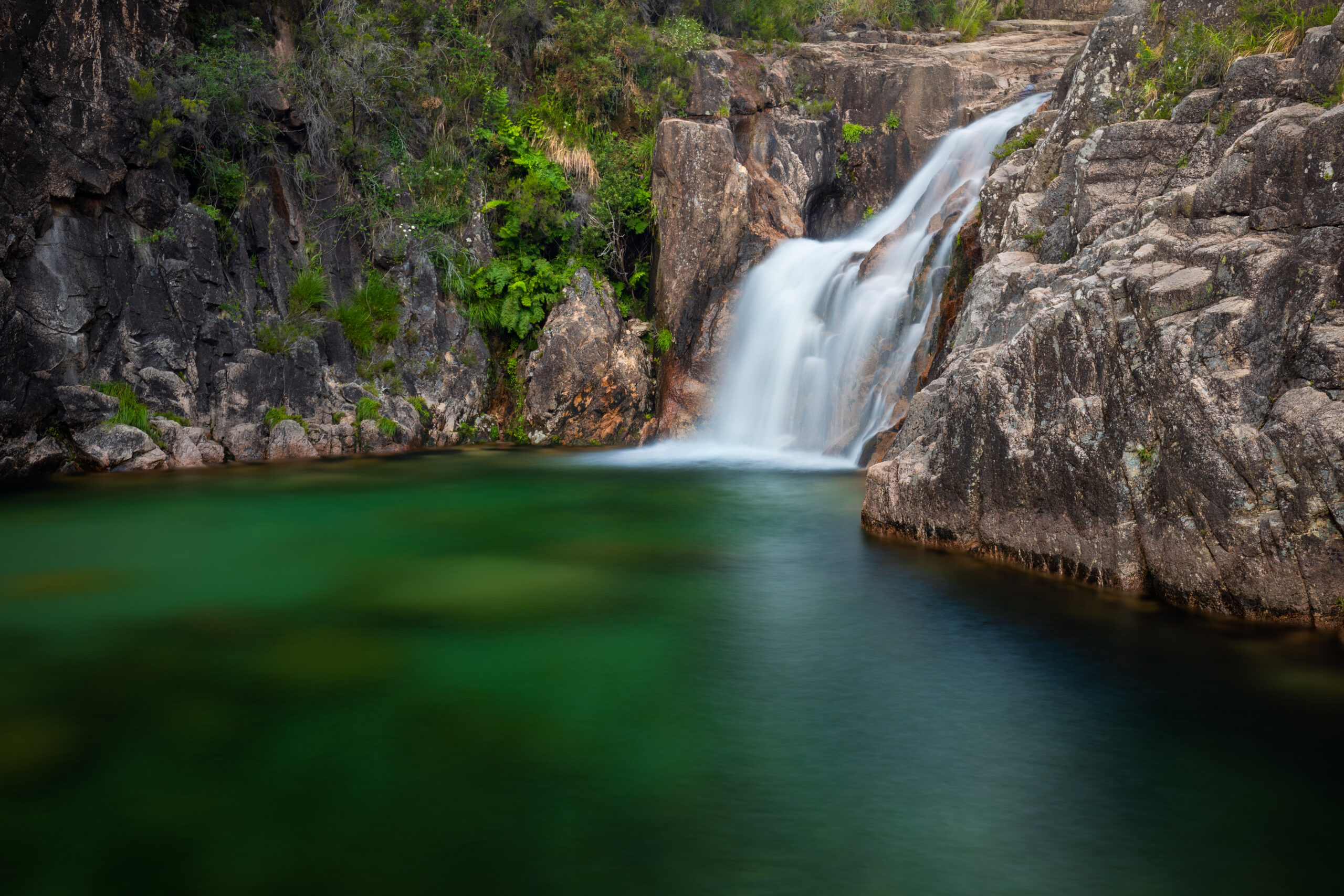 production-services-and-filming-in-portugal-waterfall-in-national-park